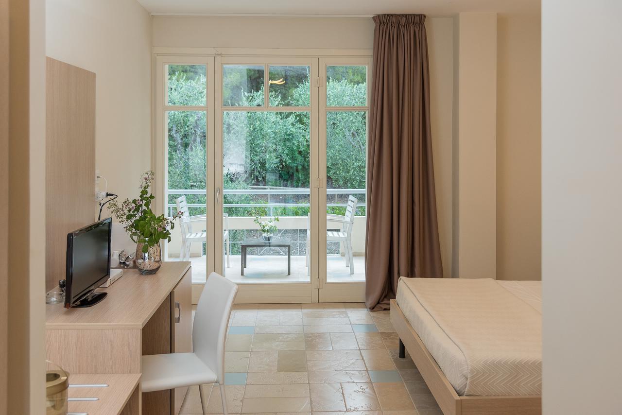 Baia Dei Mergoli Hotel Mattinata Bagian luar foto