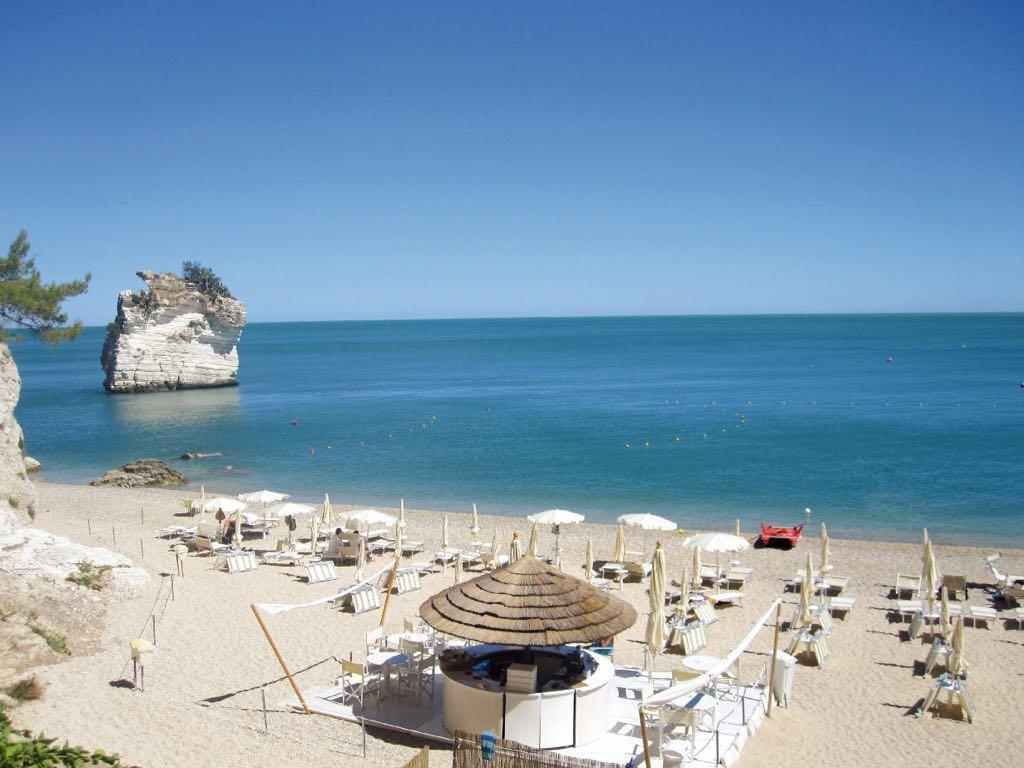 Baia Dei Mergoli Hotel Mattinata Bagian luar foto