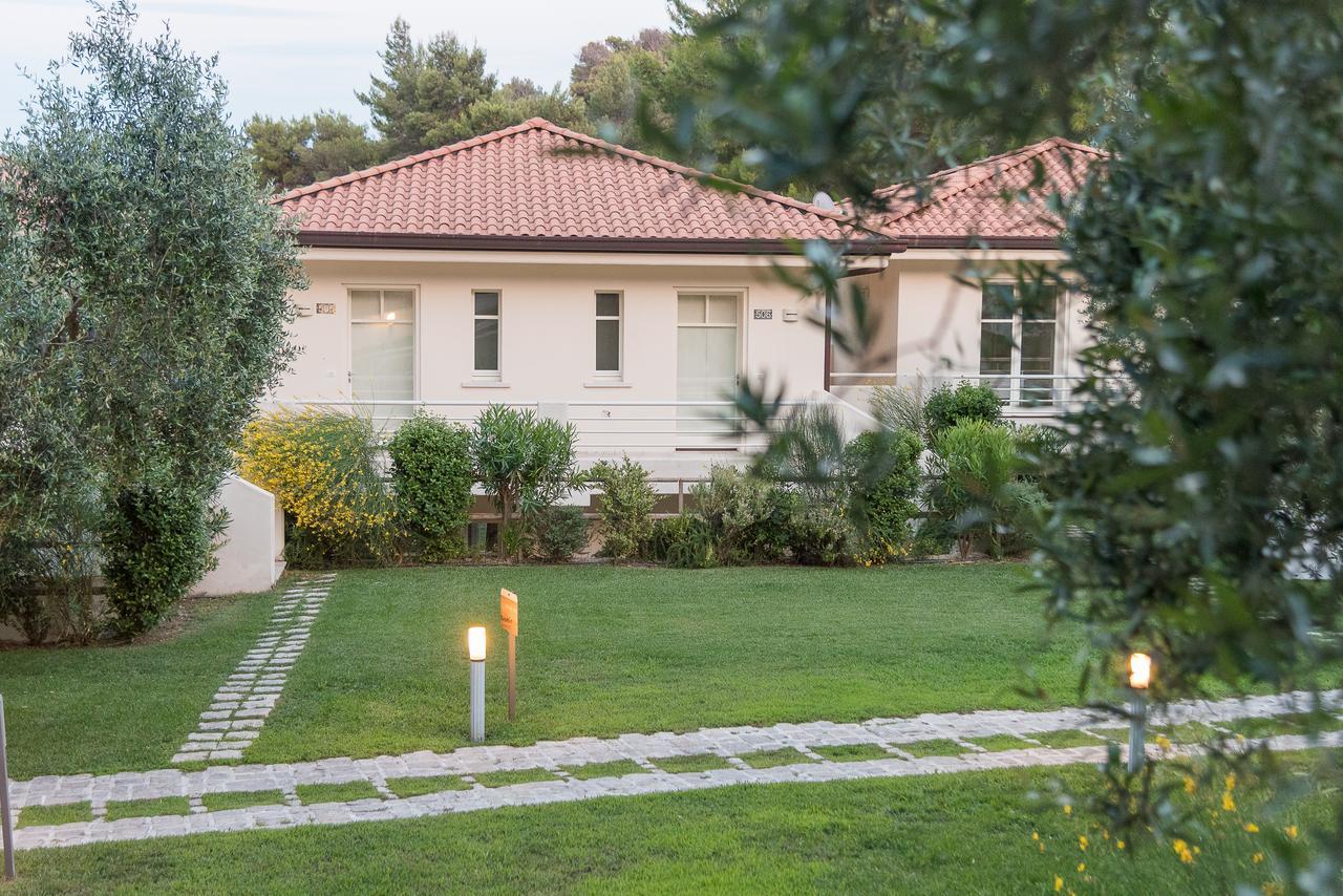 Baia Dei Mergoli Hotel Mattinata Bagian luar foto